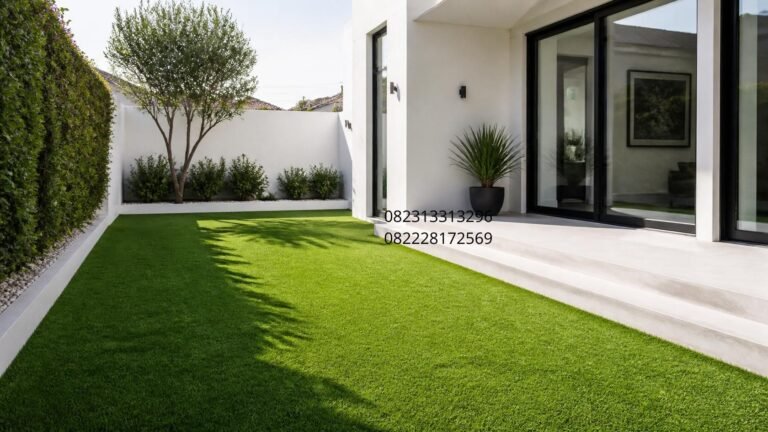 rumput sintetis rumah minimalis